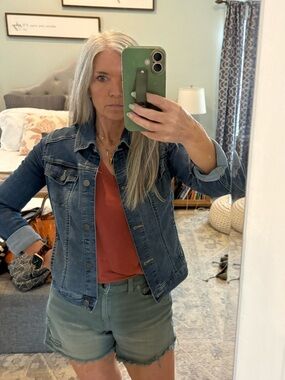 Classic Lee XS/S Women's Dark Wash Denim Jacket - Blue